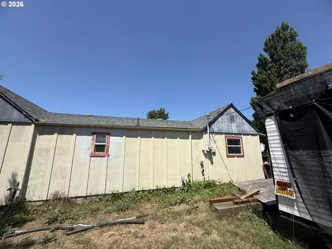 140 Poplar St, Powers, OR 97466 photo 10