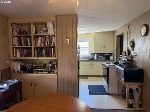 140 Poplar St, Powers, OR 97466 photo 25