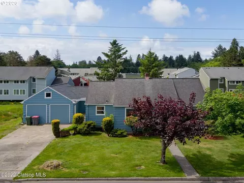 135 SW 2nd St, Warrenton, OR 97146