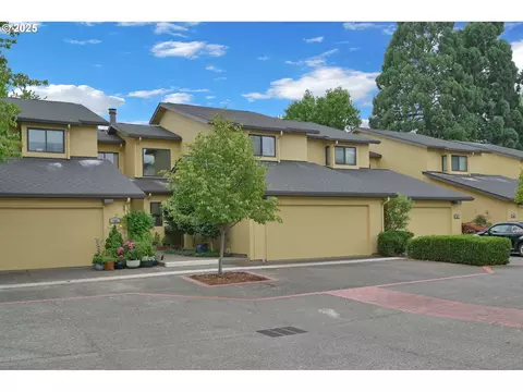 585 Wimbledon Ct, Eugene, OR 97401
