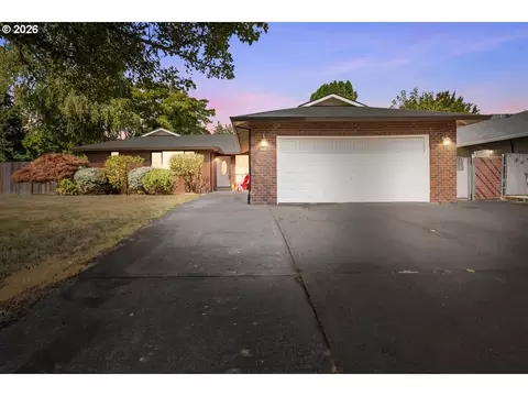 2855 SE Cornutt St, Hillsboro, OR 97123