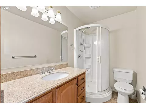 Bath - 294 NW 3rd Ave, Estacada, OR 97023 photo 1 of 1