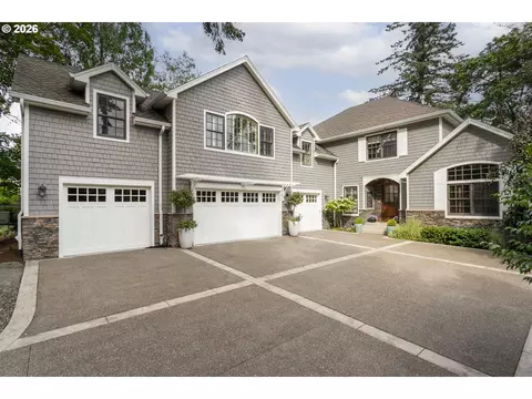 13264 Goodall Rd, Lake Oswego, OR 97034