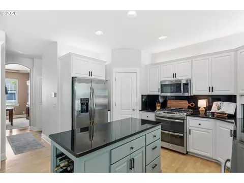 Kitchen - 3465 Brookview Dr, Eugene, OR 97401 photo 2 of 3