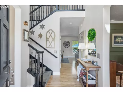 Entry Way - 3465 Brookview Dr, Eugene, OR 97401 photo 1 of 4
