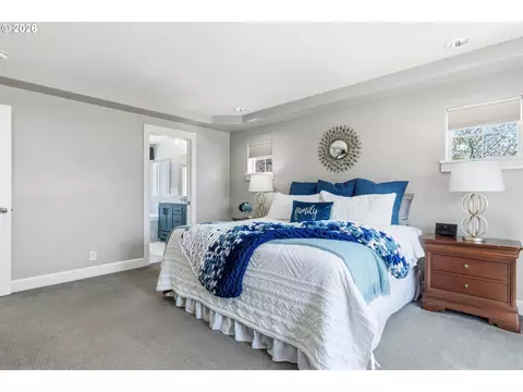 Bedroom - 3465 Brookview Dr, Eugene, OR 97401 photo 2 of 6
