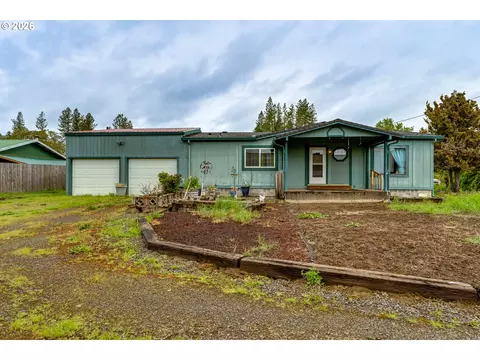 88756 Sprague St, Elmira, OR 97437
