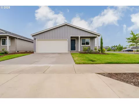 502 Luna Way, Lebanon, OR 97355