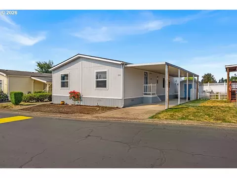 12450 SW Fischer Rd #235, Portland, OR 97224