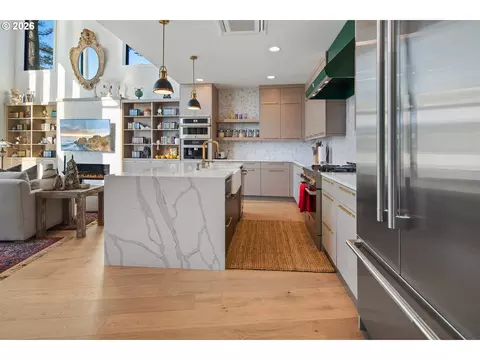 Kitchen - 3403 NE Johns Loop, Neotsu, OR 97364 photo 1 of 2