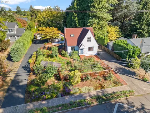 2138 SE 76th Ave #1, Portland, OR 97215