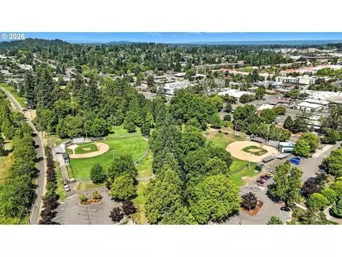 View/Area - 318 NE Roberts Ave #203, Gresham, OR 97030 photo 4 of 4