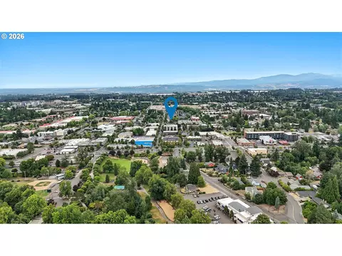 View/Area - 318 NE Roberts Ave #203, Gresham, OR 97030 photo 2 of 4
