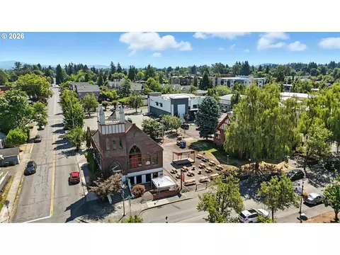 View/Area - 318 NE Roberts Ave #203, Gresham, OR 97030 photo 3 of 4