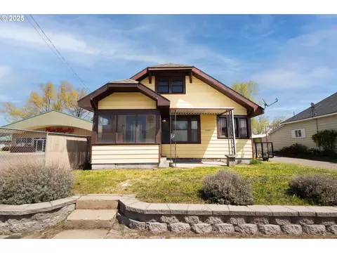 1705 Adams Ave, La Grande, OR 97850
