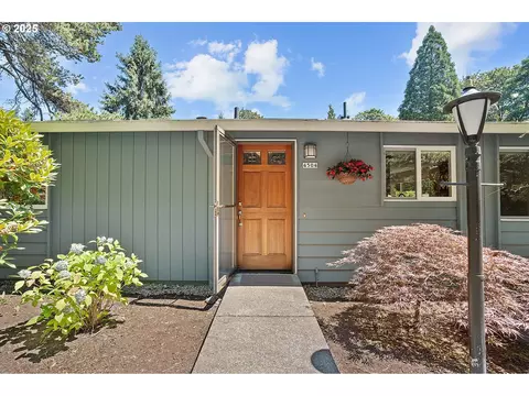 4504 NW Barnes Rd, Portland, OR 97210