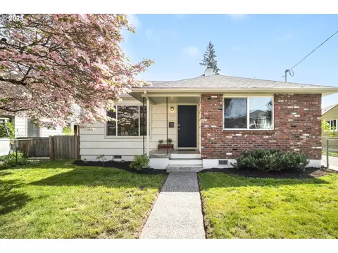 4924 SE Brooklyn St, Portland, OR 97206
