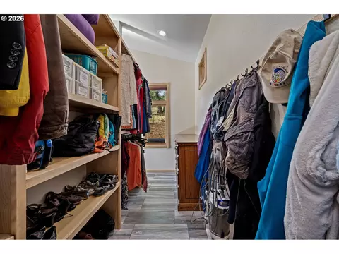 Other - 87121 Kellmore St, Eugene, OR 97402 photo 1 of 9