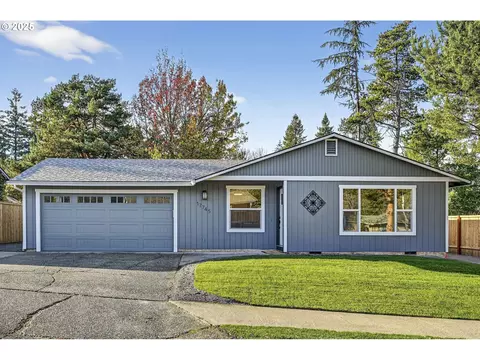 17745 Davis Dr, Sandy, OR 97055