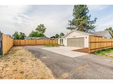 4510 Swallow Ct NE, Salem, OR 97301