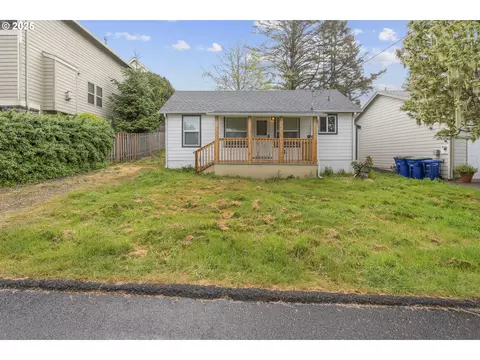 3432 NW Port Ct, Lincoln City, OR 97367
