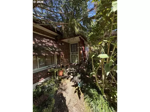 4527 NE Skidmore St, Portland, OR 97218
