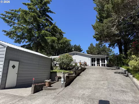 1601 Rhododendron Dr #662, Florence, OR 97439