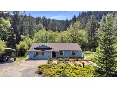 23959 High Pass Rd, Junction City, OR 97448