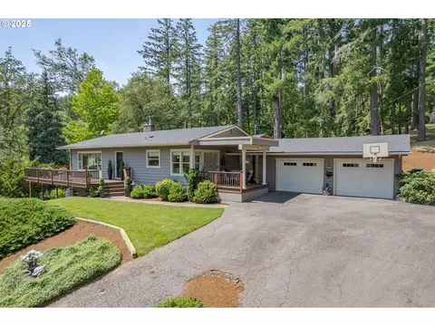 27023 Petzold Rd, Eugene, OR 97402