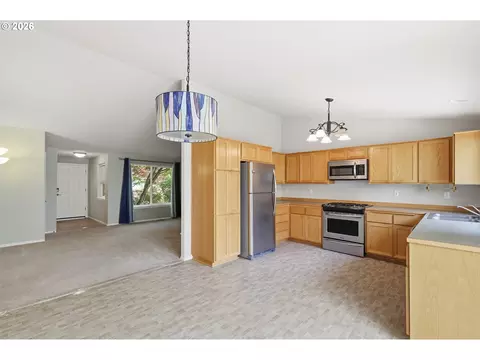 Kitchen - 1348 Manzana St, Eugene, OR 97404 photo 2 of 4
