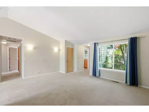 Living - 1348 Manzana St, Eugene, OR 97404 photo 2 of 4