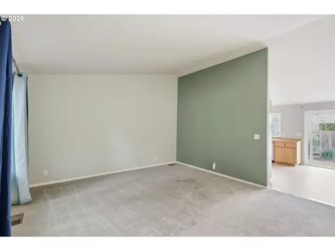 Living - 1348 Manzana St, Eugene, OR 97404 photo 3 of 4