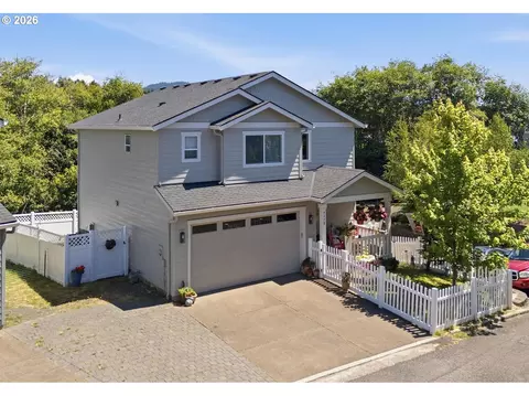 4678 NE Windward Pl, Lincoln City, OR 97367