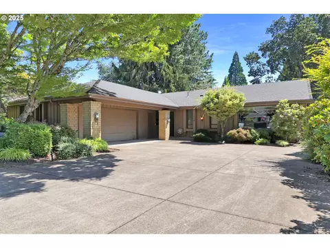 1254 Rio Glen Dr, Eugene, OR 97401