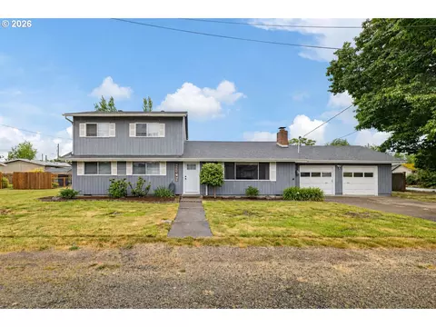 430 N 6th St, Harrisburg, OR 97446