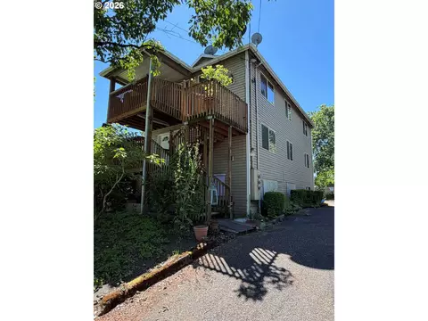 11722 SE Ankeny St, Portland, OR 97216