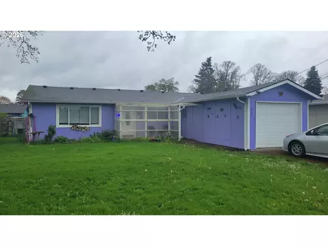 945 N 4th St, Aumsville, OR 97325