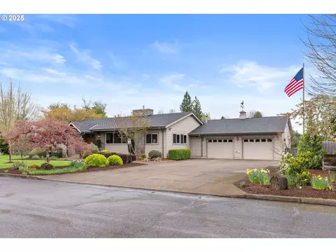 14795 NE Lawnview Cir, Aurora, OR 97002