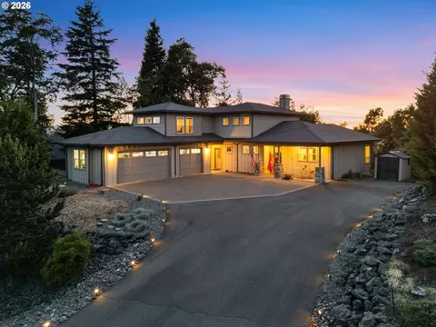 1196 Southridge Way, Roseburg, OR 97470