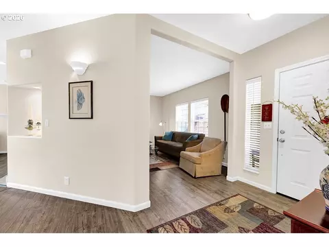 Entry Way - 5930 St Helena St, Eugene, OR 97402 photo 2 of 3