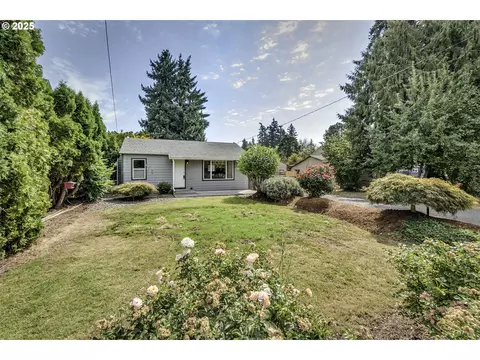 2319 Hawthorne St, Forest Grove, OR 97116