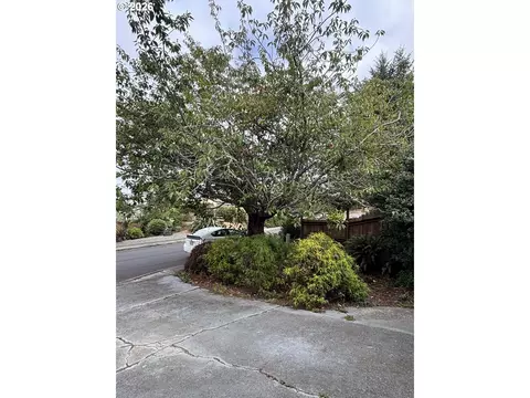 Exterior - 331 Hillside Loop, Seaside, OR 97138 photo 4 of 8