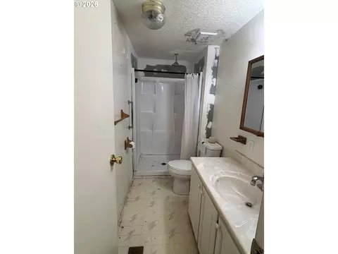 Bath - 331 Hillside Loop, Seaside, OR 97138 photo 1 of 6