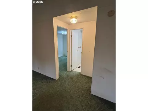 Entry Way - 331 Hillside Loop, Seaside, OR 97138 photo 1 of 2