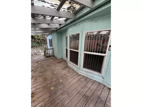 Exterior - 331 Hillside Loop, Seaside, OR 97138 photo 2 of 8