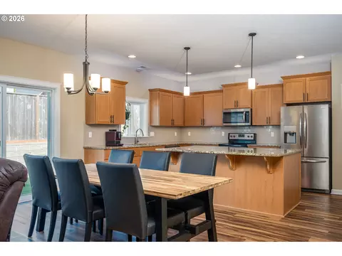 Kitchen - 467 E Johnson St, Carlton, OR 97111 photo 1 of 6