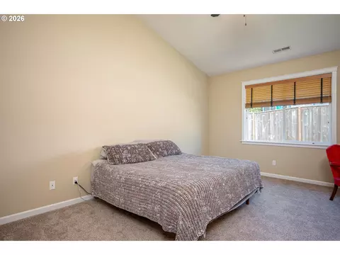 Bedroom - 467 E Johnson St, Carlton, OR 97111 photo 1 of 8