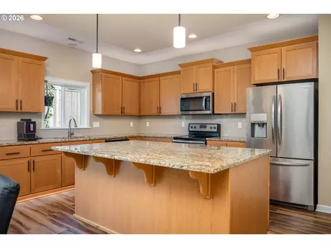 Kitchen - 467 E Johnson St, Carlton, OR 97111 photo 2 of 6