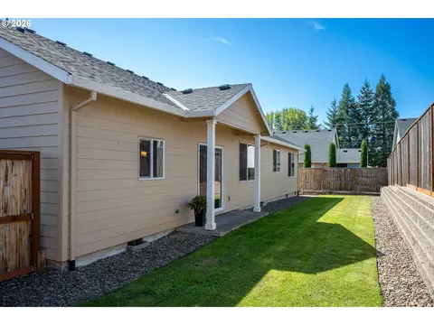 Exterior - 467 E Johnson St, Carlton, OR 97111 photo 7 of 10
