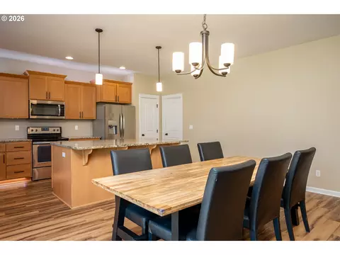 Dining - 467 E Johnson St, Carlton, OR 97111 photo 1 of 3